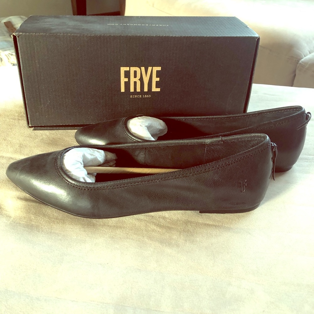 Frye Regina Black Flat, Size 8.5, Fits Like A 9